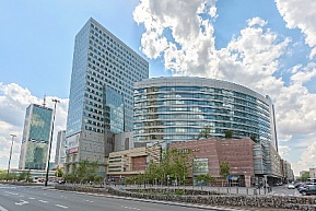 Dobre półrocze dla Lumen i Skylight