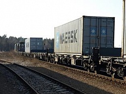 Nadjeżdża Maersk Baltic Express
