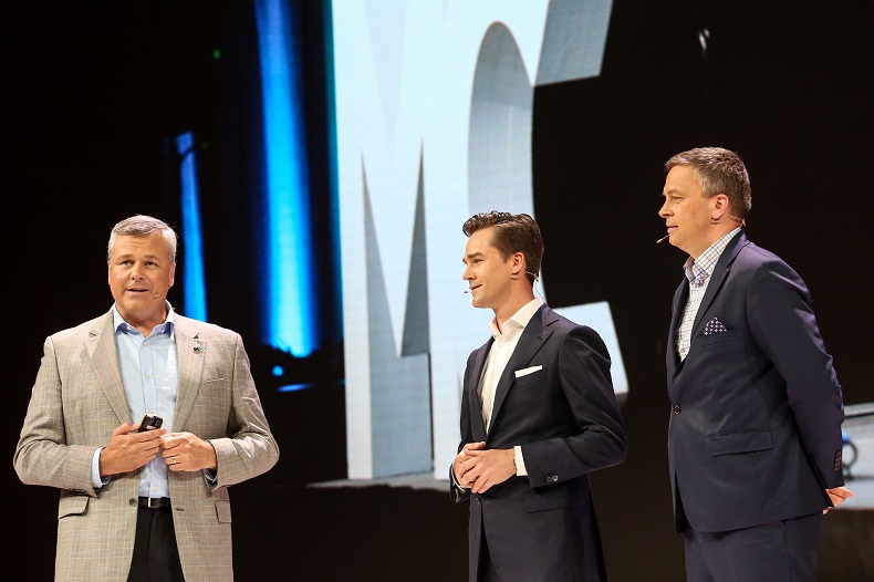 Od lewej - Mike LaRhette (MassChallenge), Szymon Wałach (PKO BP), Paweł Bochniarz (Fundacja Przedsiębiorczości Technologicznej) (2)