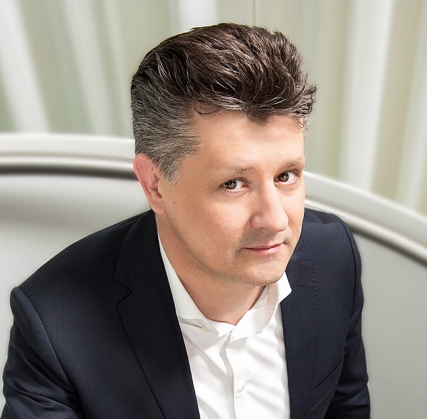Artur Wojtaszek, prezes zarządu OEX E-Business.