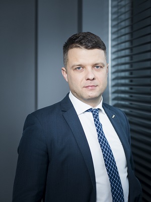 Denis Gural_Chief Operating Officer w AsstrA