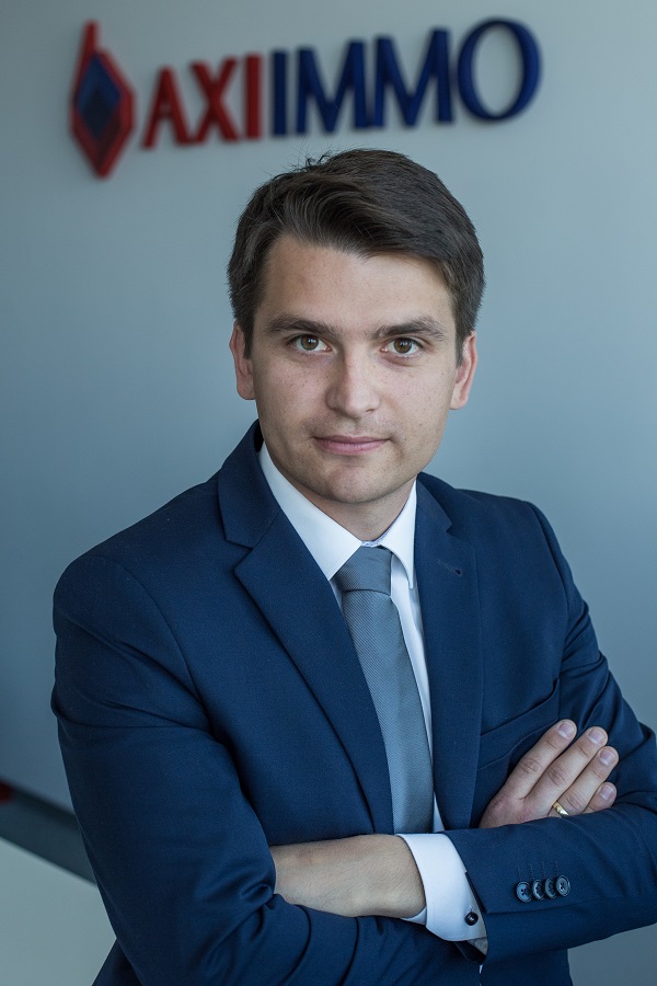 Hubert Wojtera_Senior Consultant Industrial & Logistic