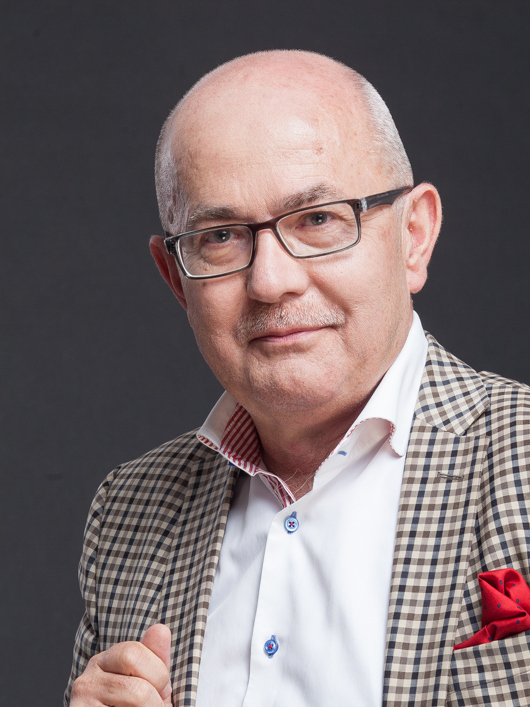 Janusz Gutowski, Dyrektor działu Property Management w AXI IMMO