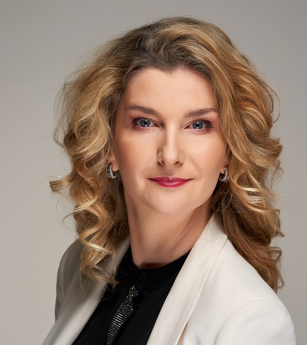 Sylwia Wiszowata-Łazarz, Associate Director w pionie marketingu międzynarodowej firmy doradczej Cushman & Wakefield