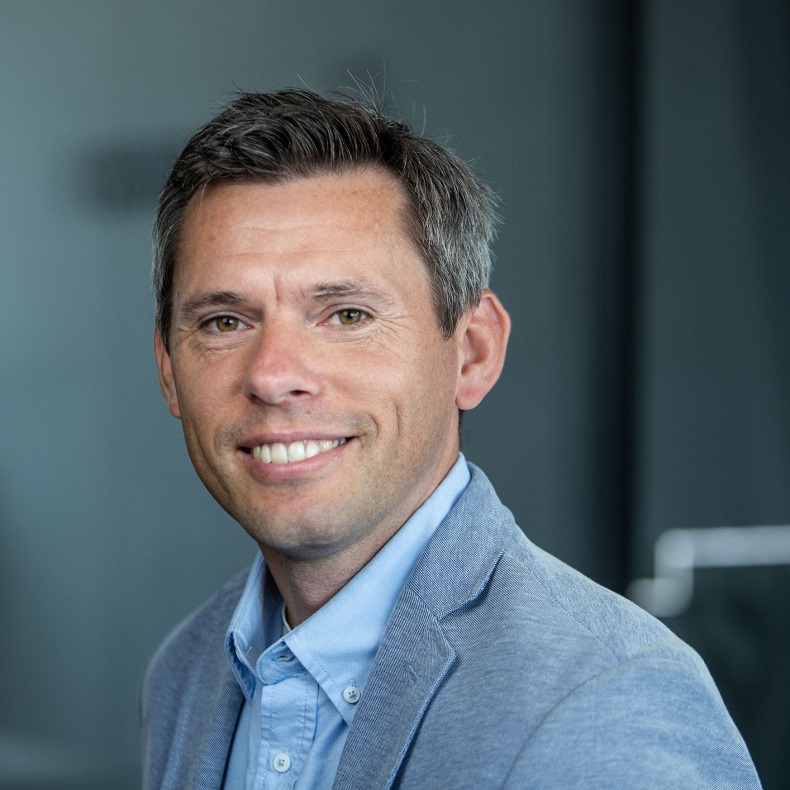 Damian Kińczyk, Associate Director, Dział Powierzchni Logistycznych i Przemysłowych, AXI IMMO