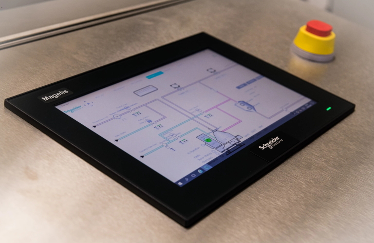 Software-centric-Automation-Transforms-CPG-and-Logistics