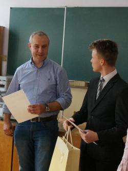 20170408224640-final-04