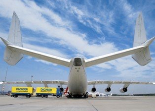 Dachser_Truck_airplane.jpg